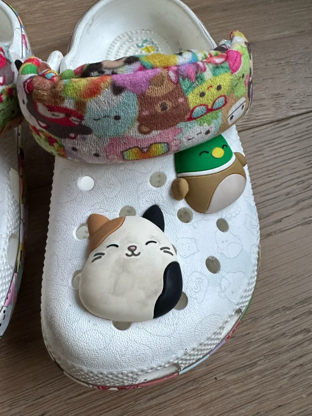 Crocs Squishmallows Classic Clogs Colorful Plush Strap White 1